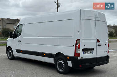 Грузовой фургон Renault Master 2022 в 