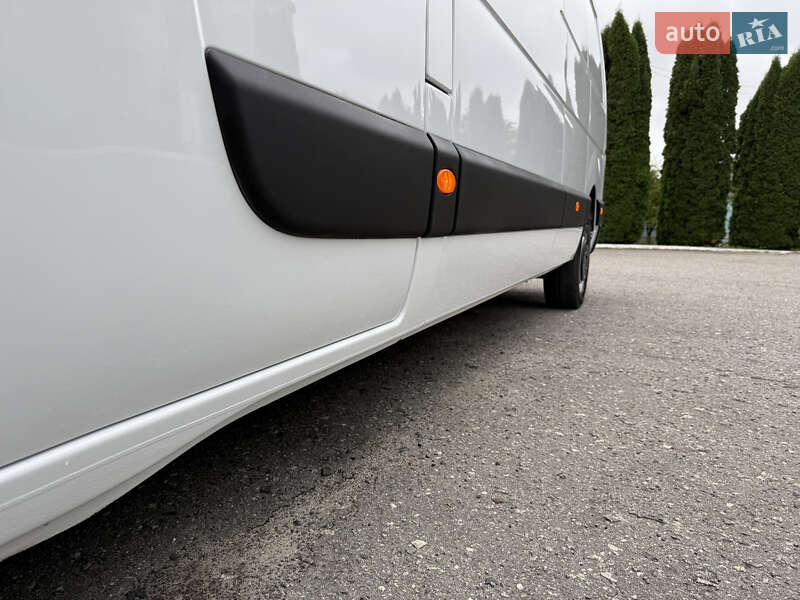 Грузовой фургон Renault Master 2022 в Дубно