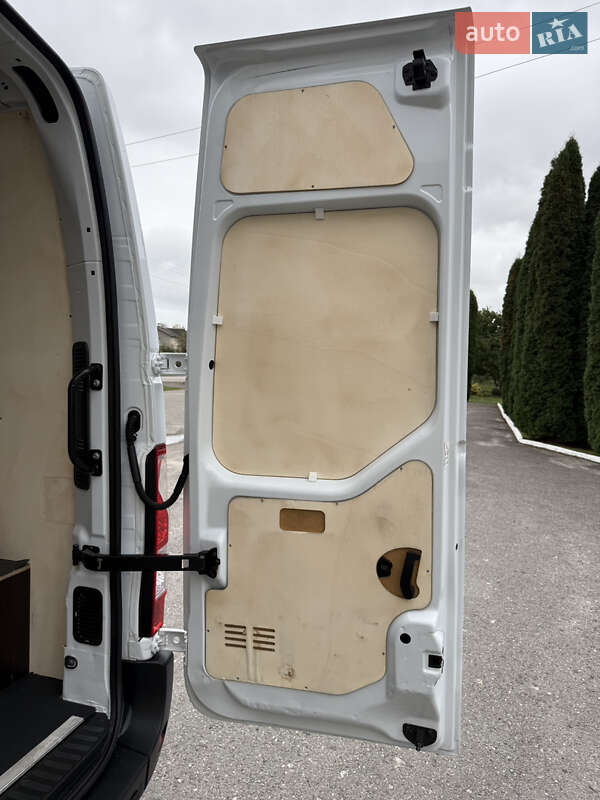 Грузовой фургон Renault Master 2022 в Дубно