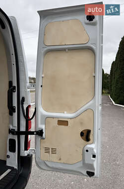 Грузовой фургон Renault Master 2022 в 