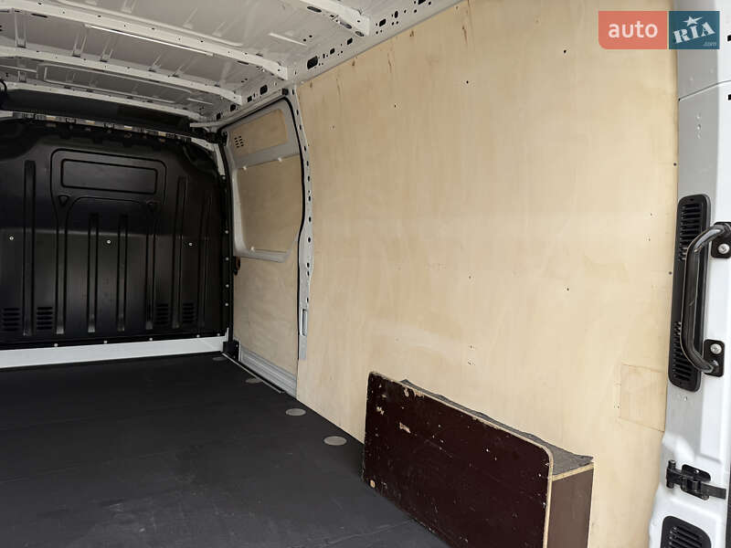 Грузовой фургон Renault Master 2022 в Дубно