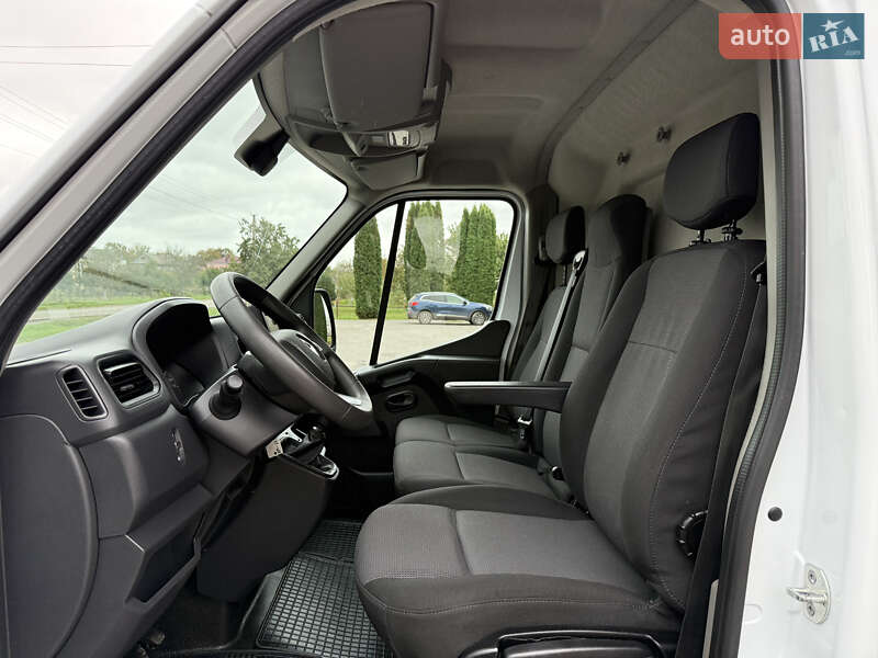 Грузовой фургон Renault Master 2022 в Дубно