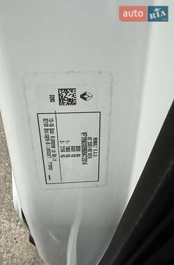 Грузовой фургон Renault Master 2022 в 