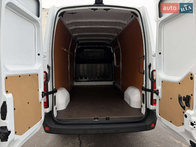 Грузовой фургон Renault Master 2021 в Дубно