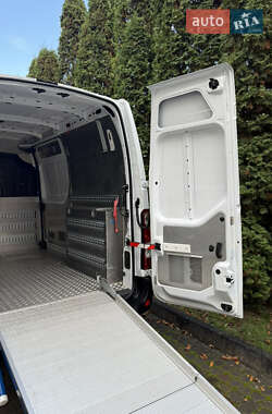 Вантажний фургон Renault Master 2021 в 