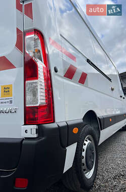 Грузовой фургон Renault Master 2021 в 