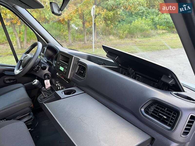 Тентованый Renault Master 2021 в Киеве