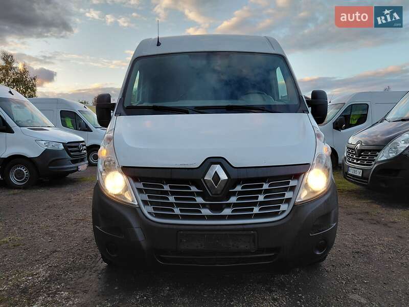 Грузовой фургон Renault Master 2017 в Ивано-Франковске