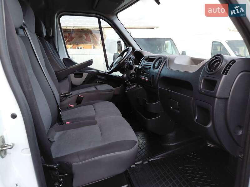 Грузовой фургон Renault Master 2017 в Ивано-Франковске