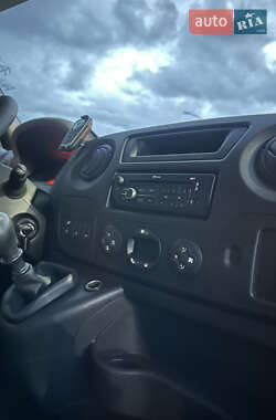 Грузопассажирский фургон Renault Master 2015 в 