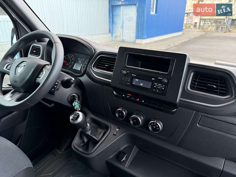 Тентованый Renault Master 2022 в Киеве