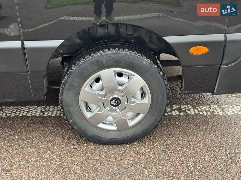 Грузовой фургон Renault Master 2017 в Дубно