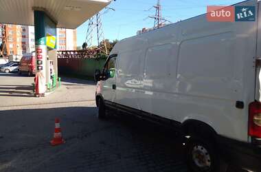 Вантажний фургон Renault Master 2009 в 