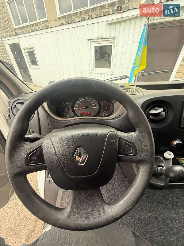 Грузовой фургон Renault Master 2017 в Киеве