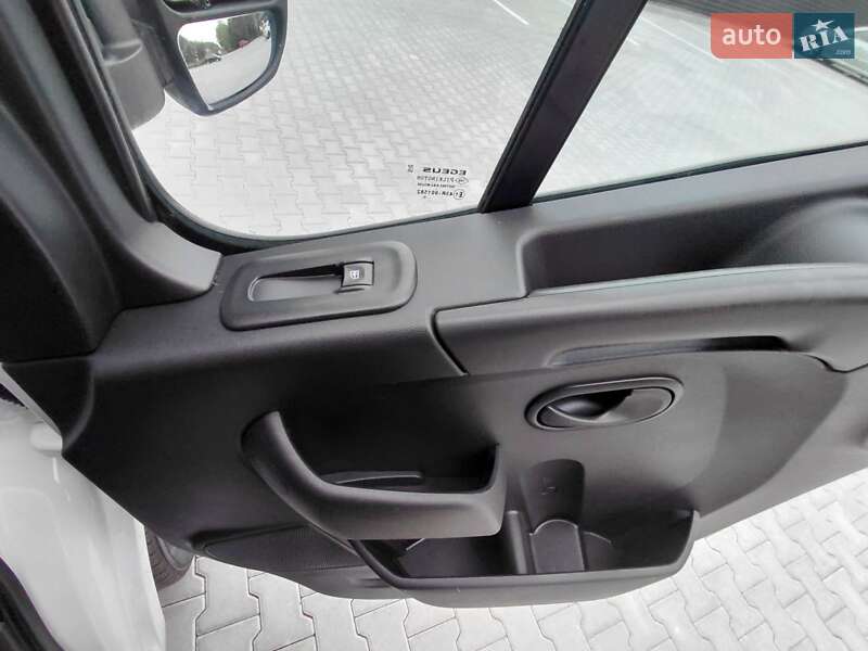 Тентованый Renault Master 2021 в Киеве
