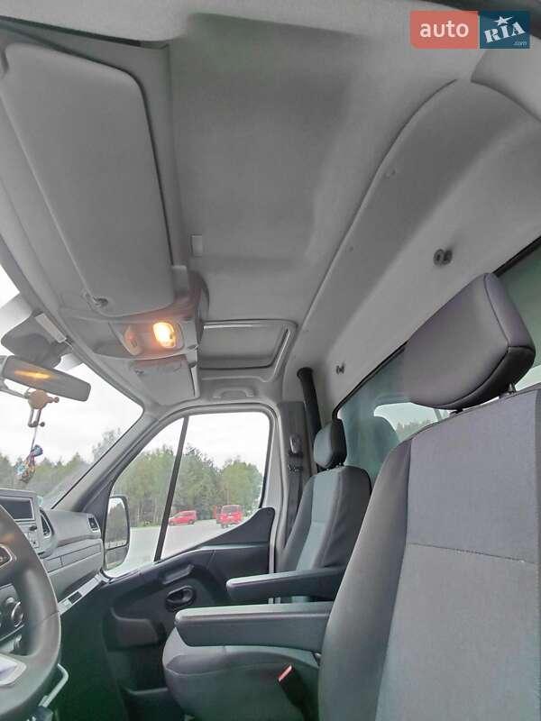 Тентованый Renault Master 2021 в Киеве