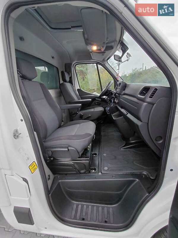 Тентованый Renault Master 2021 в Киеве