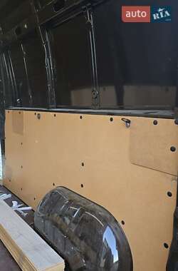 Грузовой фургон Renault Master 2020 в 