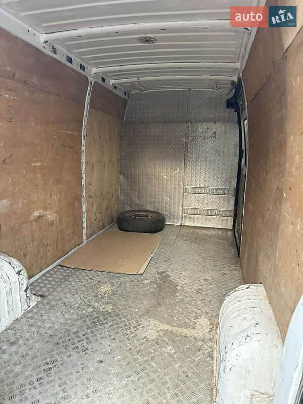 Вантажний фургон Renault Master 2004 в Івано-Франківську