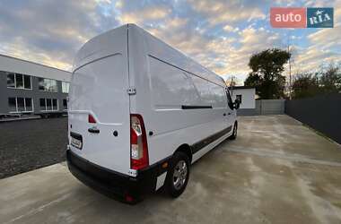 Грузовой фургон Renault Master 2022 в 
