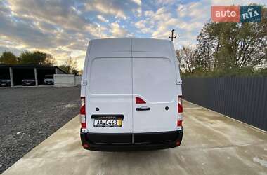 Грузовой фургон Renault Master 2022 в 
