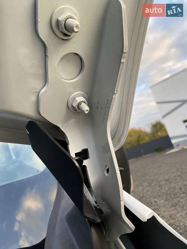 Грузовой фургон Renault Master 2022 в Киеве