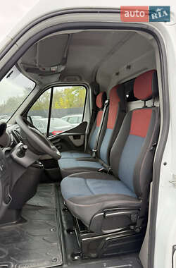 Грузовой фургон Renault Master 2017 в 