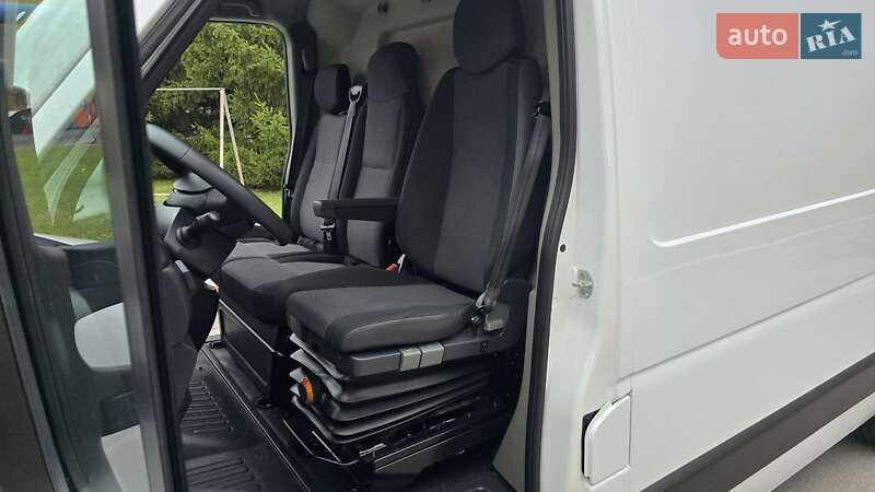 Вантажний фургон Renault Master 2021 в Житомирі