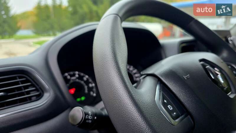 Вантажний фургон Renault Master 2021 в Житомирі