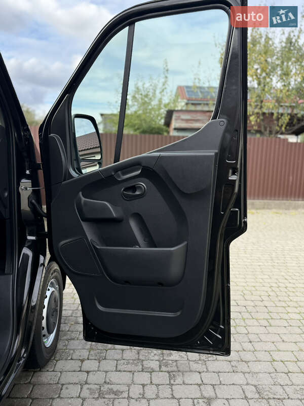 Грузовой фургон Renault Master 2022 в Киеве