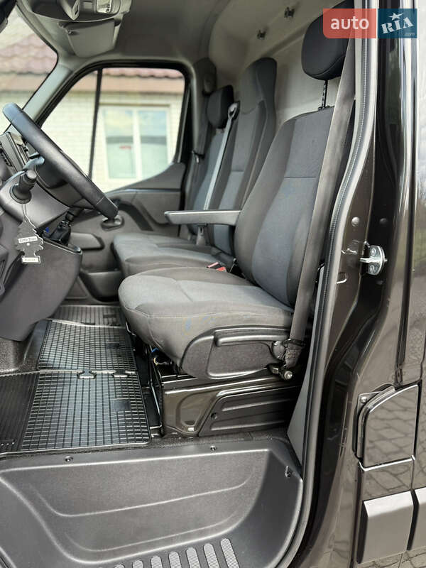 Грузовой фургон Renault Master 2022 в Киеве
