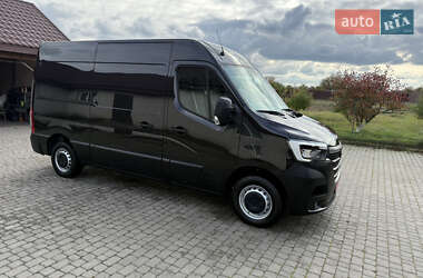Вантажний фургон Renault Master 2022 в 