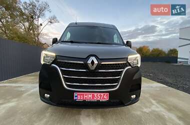 Грузовой фургон Renault Master 2023 в 