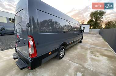 Грузовой фургон Renault Master 2023 в 