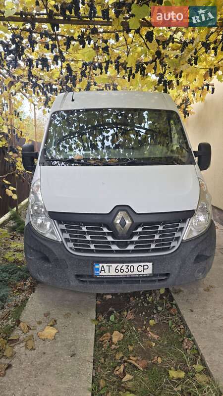 Вантажний фургон Renault Master 2014 в Івано-Франківську