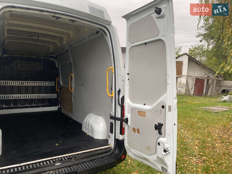 Грузовой фургон Renault Master 2018 в Дубно