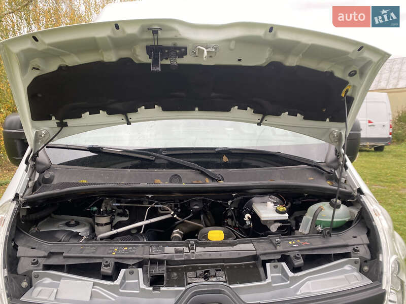 Грузовой фургон Renault Master 2018 в Дубно