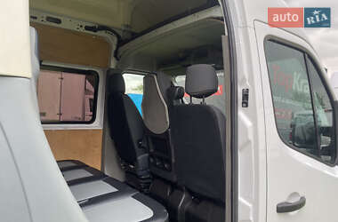 Грузопассажирский фургон Renault Master 2019 в 