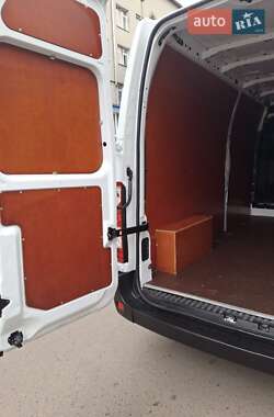 Грузовой фургон Renault Master 2018 в 