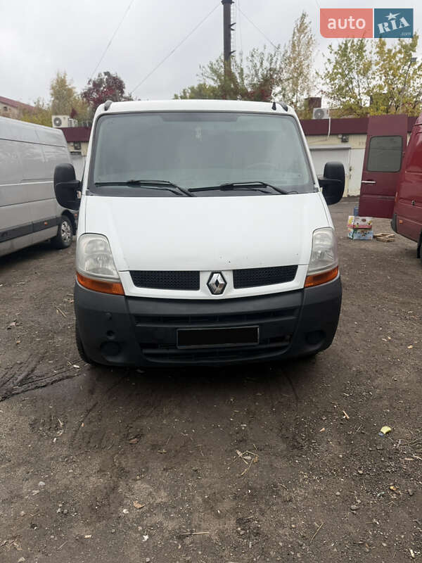 Renault Master 2004