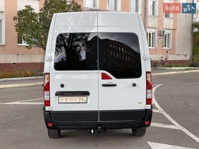 Грузовой фургон Renault Master 2015 в Радивилове