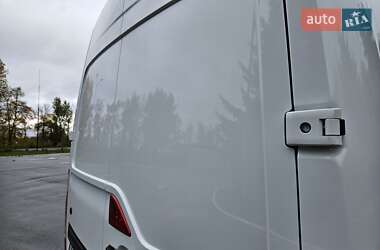 Мікроавтобус вантажний (до 3,5т) Renault Master 2017 в 