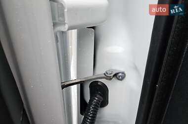 Мікроавтобус вантажний (до 3,5т) Renault Master 2017 в 