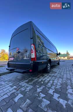 Грузовой фургон Renault Master 2023 в 