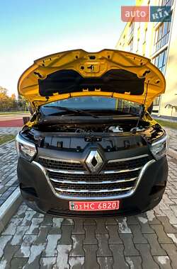 Грузовой фургон Renault Master 2022 в 