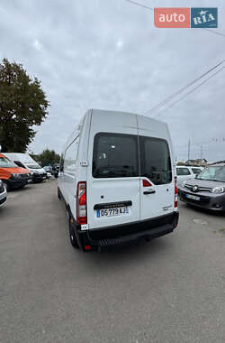 Грузопассажирский фургон Renault Master 2015 в 