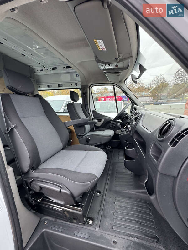 Вантажопасажирський фургон Renault Master 2015 в Києві фото 21 Вантажопасажирський фургон Renault Master 2015 в Києві