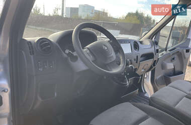 Грузовой фургон Renault Master 2017 в 