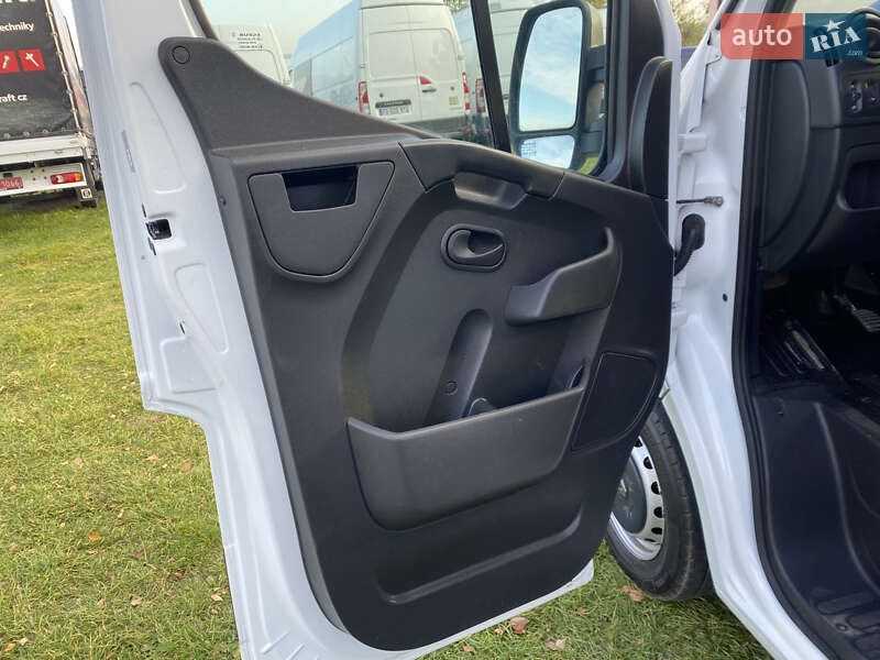 Грузовой фургон Renault Master 2018 в Дубно