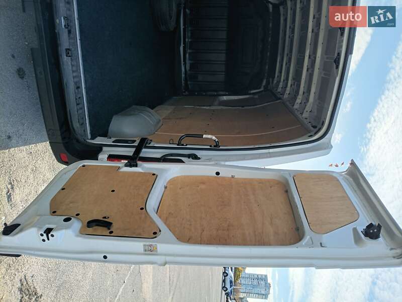 Вантажний фургон Renault Master 2020 в Запоріжжі